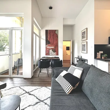 Lunas Appartements In Der Alten Schule Essen Esterno foto
